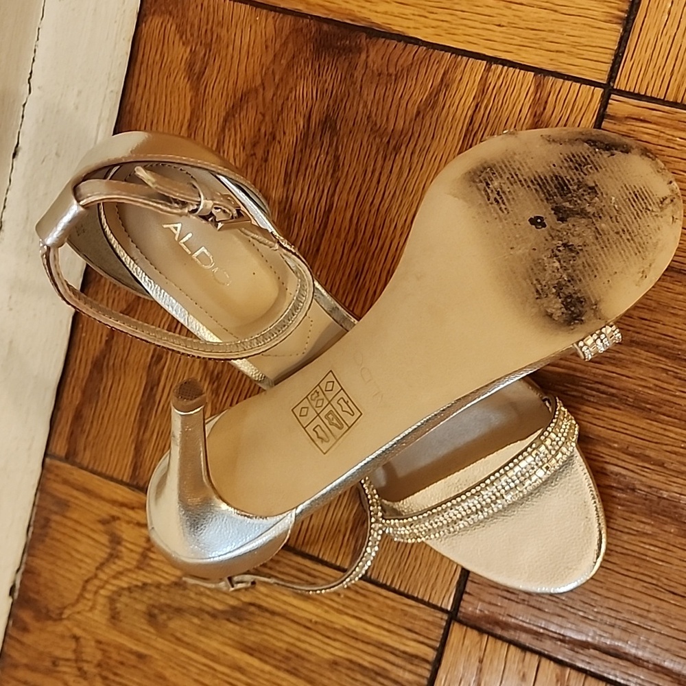 Preloved Silver Rhinestone heels - Picture 7 of 9